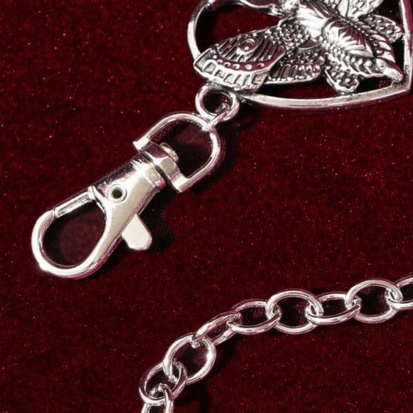 HALLOWEEN SALE Silver Goth Vintage Heart Moth Chain Belt - Picture 3 of 7